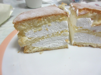 ヤマザキシフォンケーキホイップクリーム