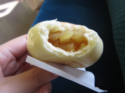 小川の庄おやき村 りんごおやき